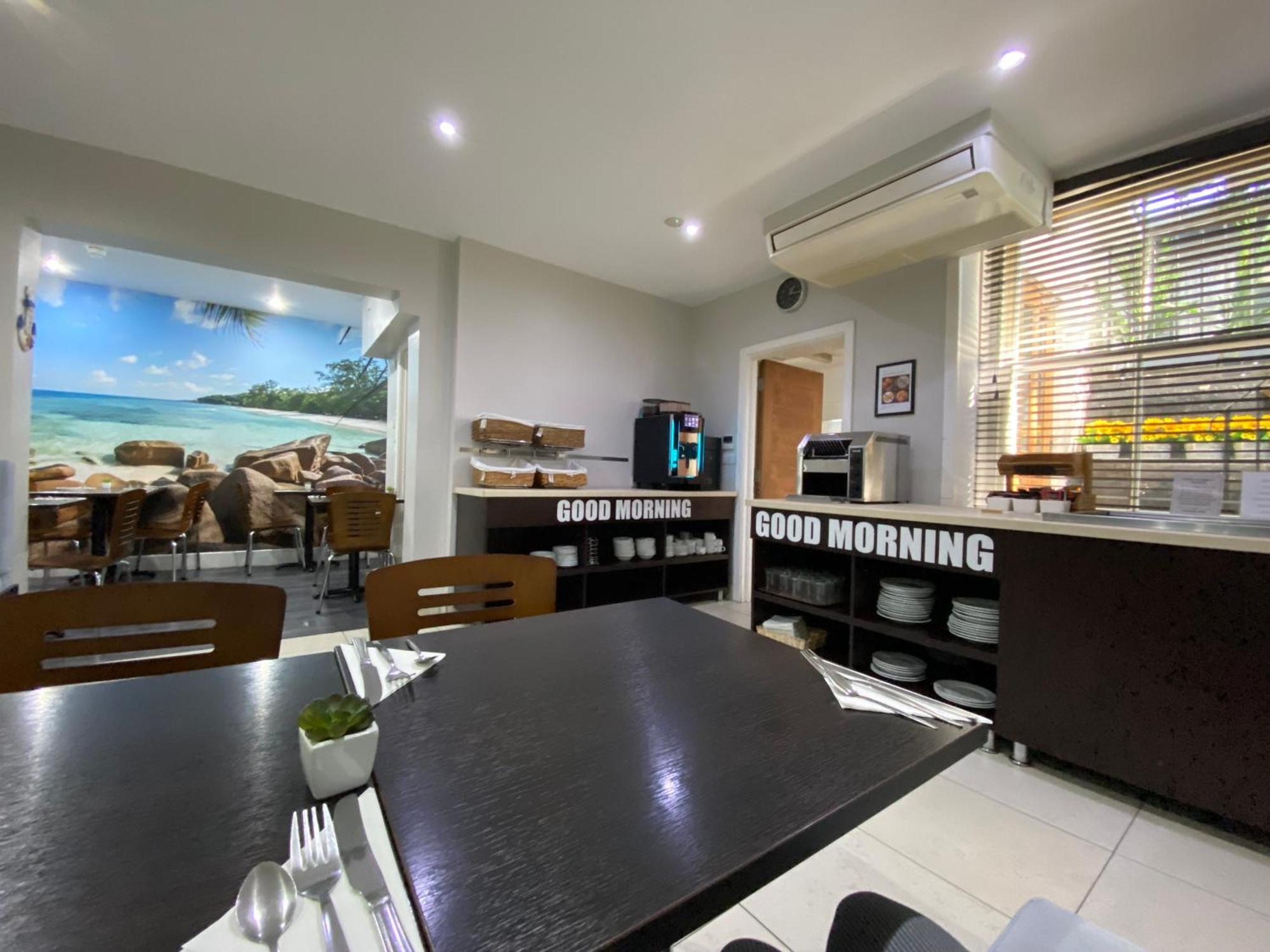 Trebovir Hotel Лондон Экстерьер фото