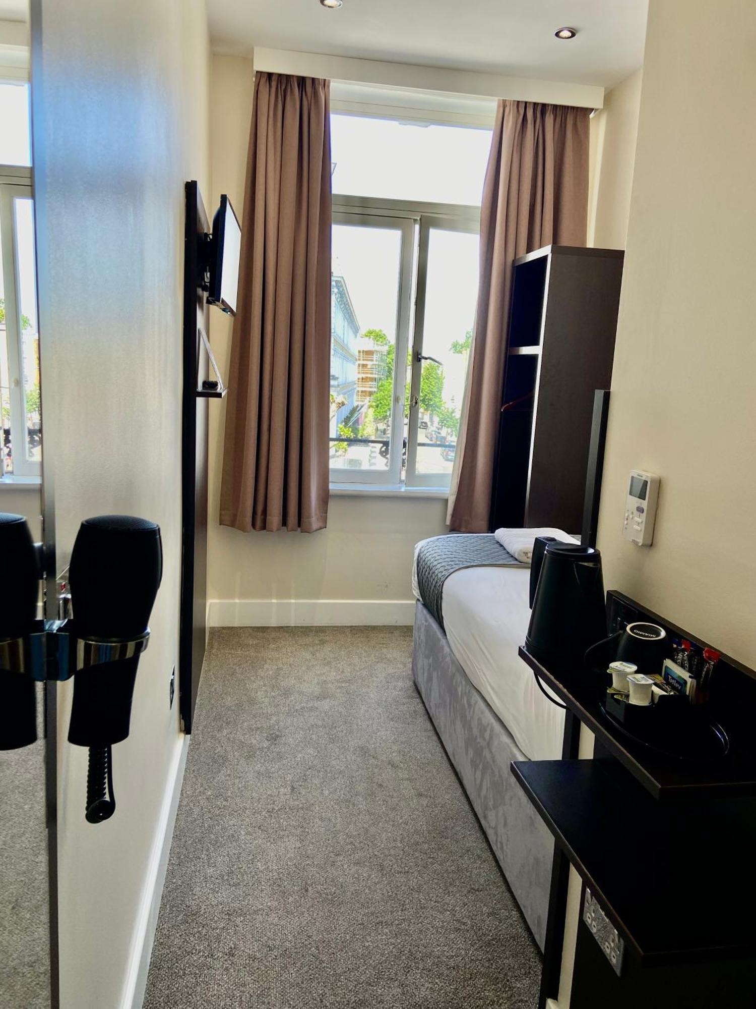 Trebovir Hotel Лондон Экстерьер фото