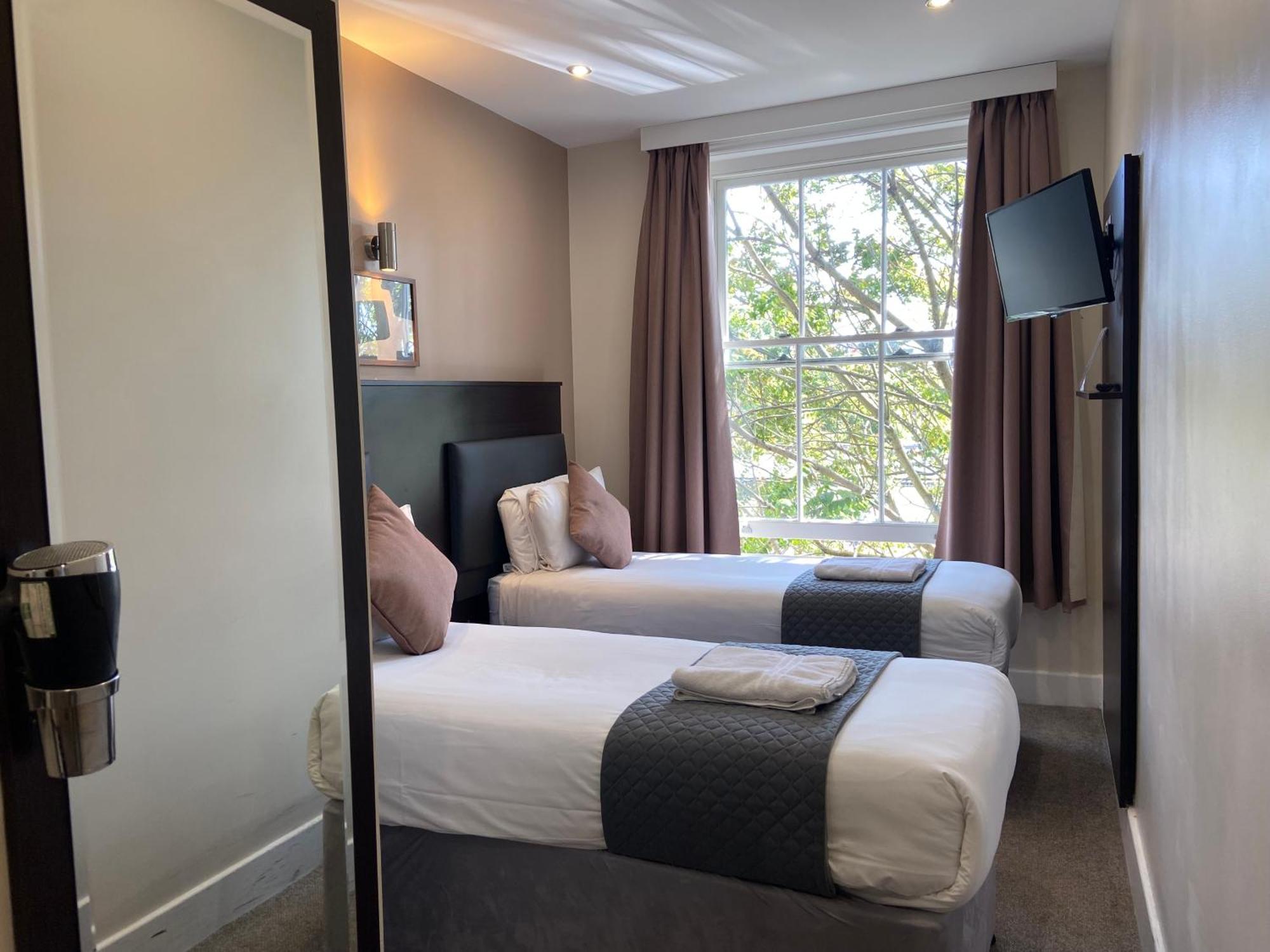 Trebovir Hotel Лондон Экстерьер фото