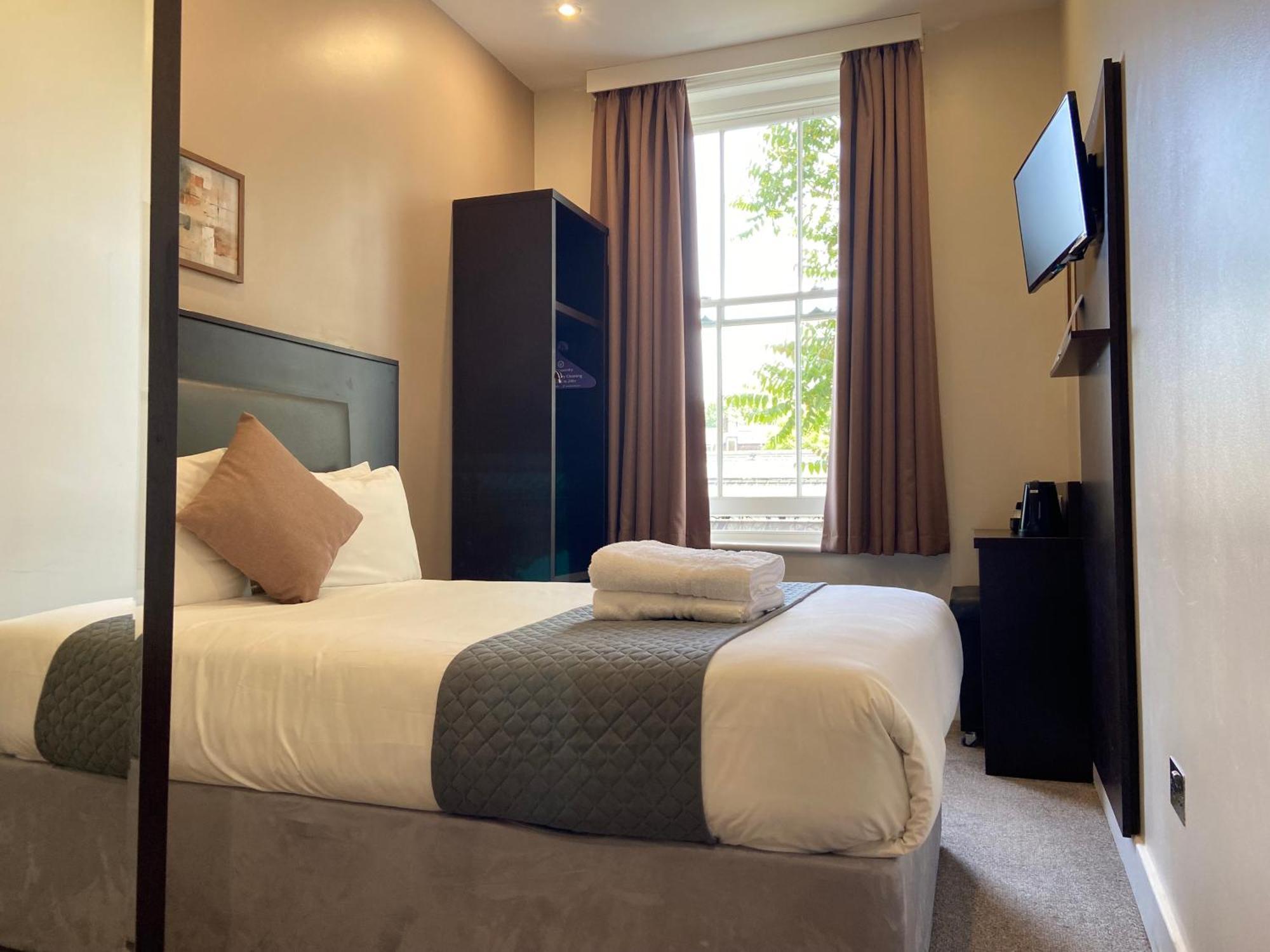 Trebovir Hotel Лондон Экстерьер фото