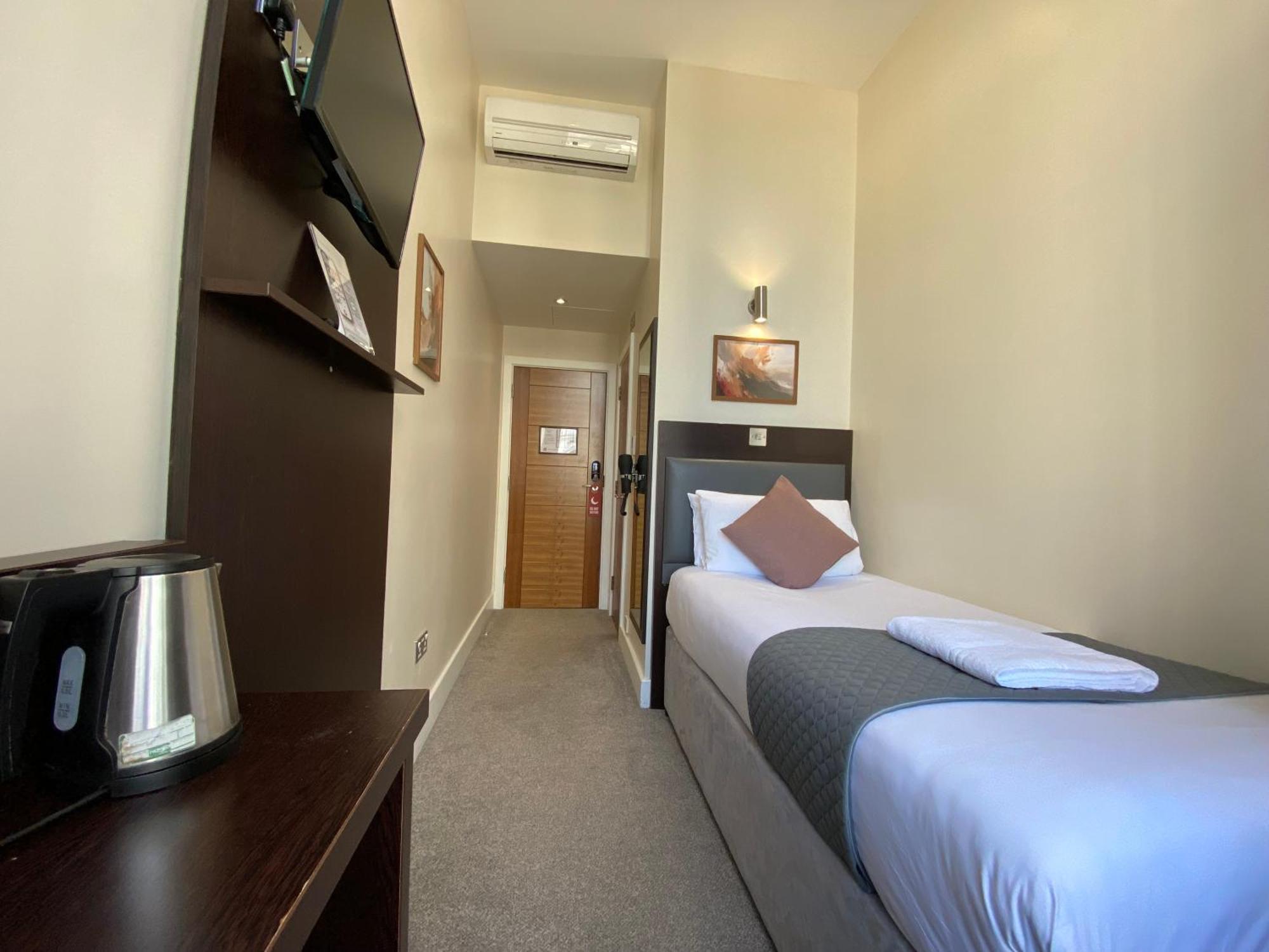 Trebovir Hotel Лондон Экстерьер фото