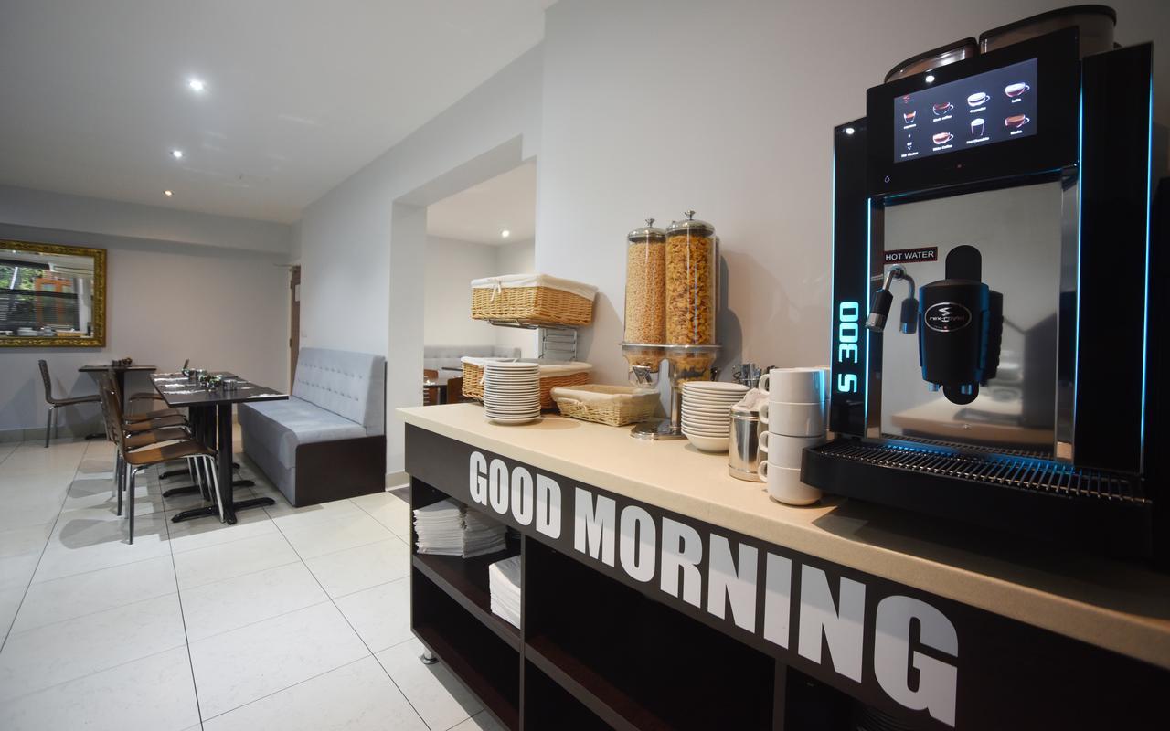Trebovir Hotel Лондон Экстерьер фото