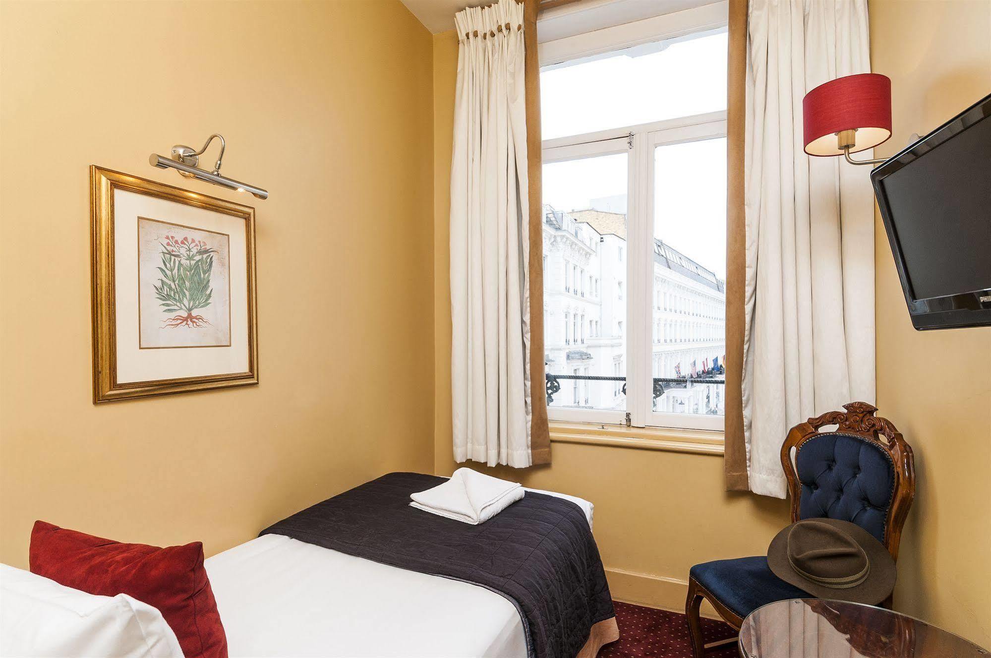 Trebovir Hotel Лондон Экстерьер фото